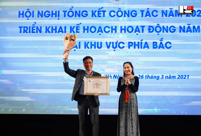 NSƯT Kiều Minh Hiếu hiện đang là Phó Giám đốc Nhà hát Kịch Việt Nam. Ảnh: FBNV. NSƯT Kiều Minh Hiếu hiện đang là Phó Giám đốc Nhà hát Kịch Việt Nam. Ảnh: FBNV.