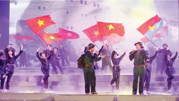 Cơn mưa nặng hạt hoà cùng tiếng hát của các nghệ sĩ. Ảnh: BTC. Cơn mưa nặng hạt hoà cùng tiếng hát của các nghệ sĩ. Ảnh: BTC.