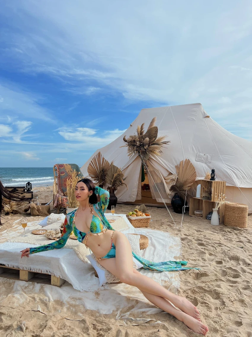 Thần thái cuốn hút cùng vẻ đẹp sang trọng của Lương Thuỳ Linh "đốn gục" tim fan. Ảnh: FBNV. Thần thái cuốn hút cùng vẻ đẹp sang trọng của Lương Thuỳ Linh "đốn gục" tim fan. Ảnh: FBNV.