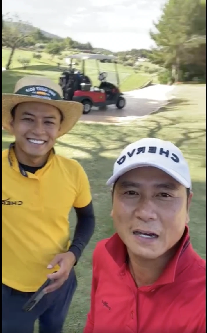 Hồ Hoài Anh và Hồng Đăng trong buổi livestream hôm 24-6. Ảnh: TL. Hồ Hoài Anh và Hồng Đăng trong buổi livestream hôm 24-6. Ảnh: TL.