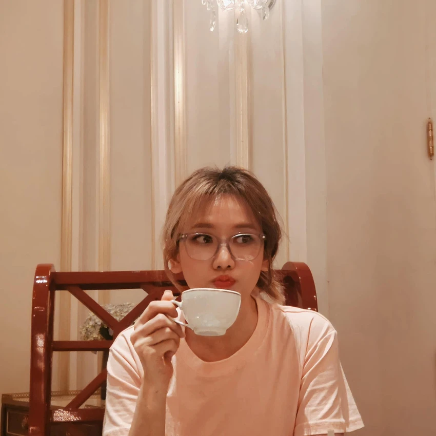 "Anh muốn nói gì cứ nói. Nghe hay không nghe là chuyện của em" Chia sẻ ẩn ý của Hari Won trên trang cá nhân. Ảnh: FBNV