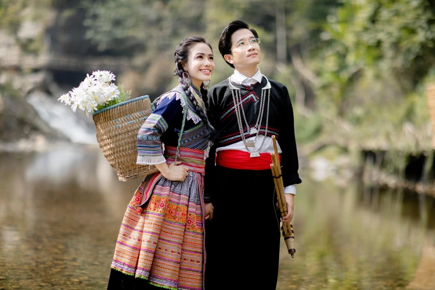 Ca sĩ Lương Hải Yến và ông xã tương lai. Ảnh: NSCC Ca sĩ Lương Hải Yến và ông xã tương lai. Ảnh: NSCC