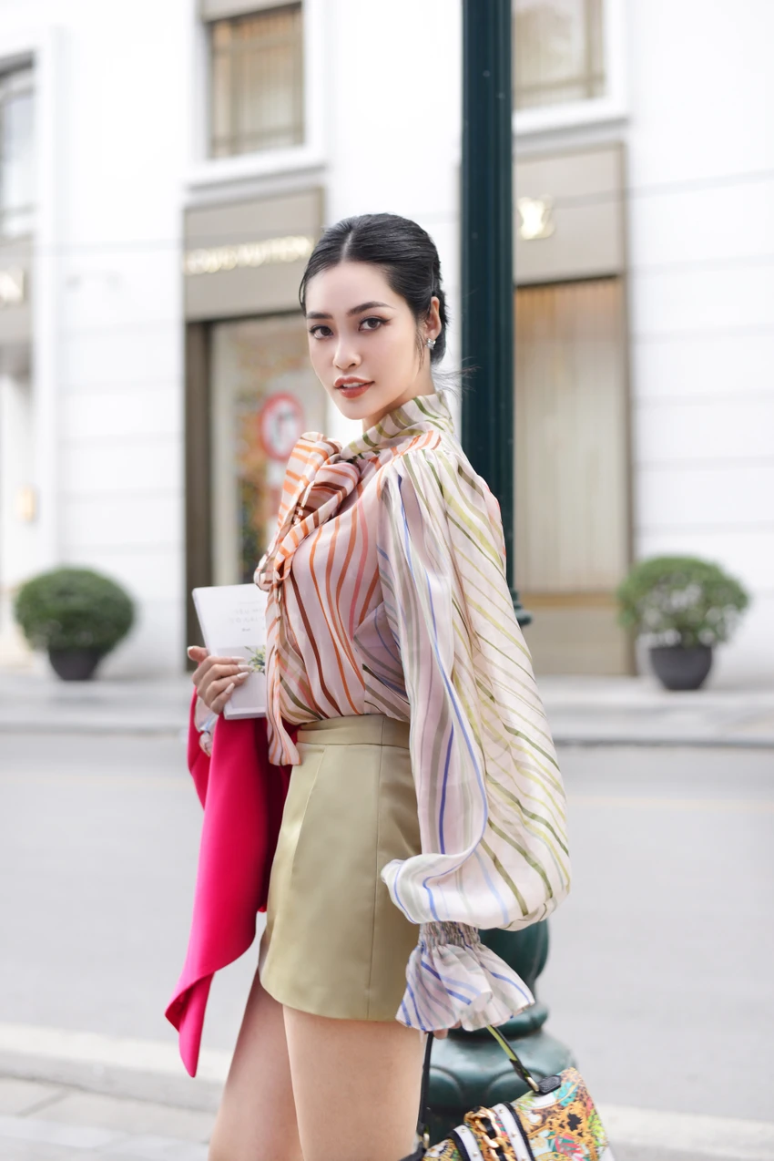 Hoa hậu Nông Thúy Hằng chuyển hướng sang làm MC. Ảnh: FBNV Hoa hậu Nông Thúy Hằng chuyển hướng sang làm MC. Ảnh: FBNV