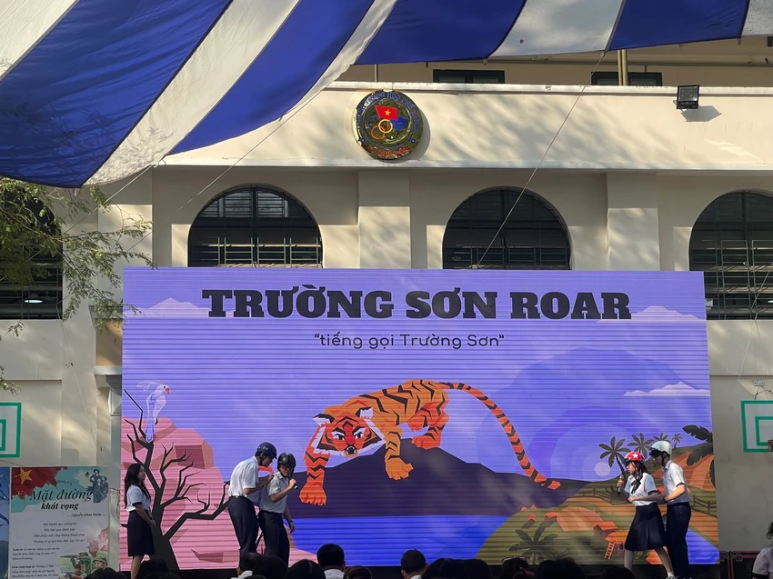 Dự án "Trường Sơn ROAD- tiếng gọi Trường Sơn" của 12N. Dự án "Trường Sơn ROAD- tiếng gọi Trường Sơn" của 12N.