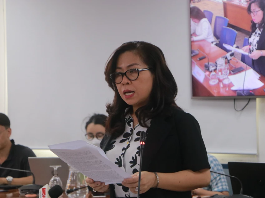 Bà Nguyễn Mỹ Hạnh, Chánh Văn phòng Sở VH&TT trả lời tại họp báo. Ảnh: BẢO PHƯƠNG Bà Nguyễn Mỹ Hạnh, Chánh Văn phòng Sở VH&TT trả lời tại họp báo. Ảnh: BẢO PHƯƠNG