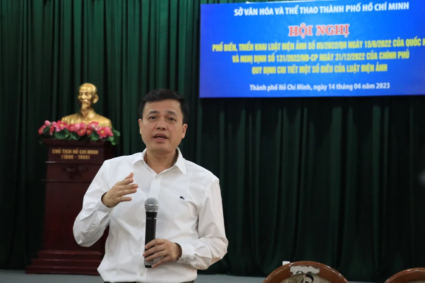 Ông Đỗ Quốc Việt, Phó Cục trưởng Cục Điện ảnh chia sẻ tại hội nghị. Ảnh: HÀ NGUYỄN Ông Đỗ Quốc Việt, Phó Cục trưởng Cục Điện ảnh chia sẻ tại hội nghị. Ảnh: HÀ NGUYỄN