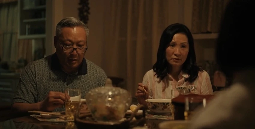 Hồng Đào cùng bạn diễn gốc châu Á Kelvin Han Yee.