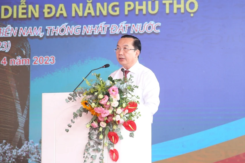 Ông Trần Thế Thuận, Giám đốc Sở VH&TT TP.HCM phát biểu tại buổi lễ Ông Trần Thế Thuận, Giám đốc Sở VH&TT TP.HCM phát biểu tại buổi lễ