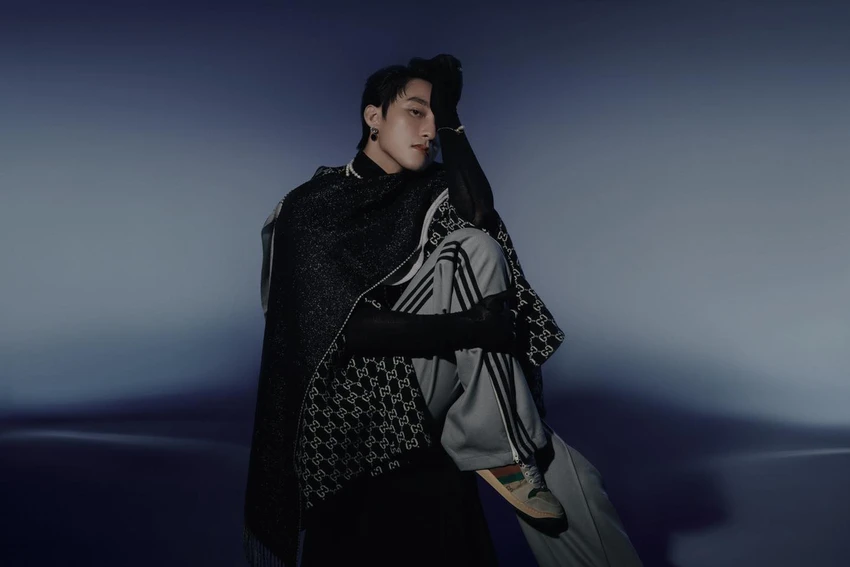 Sơn Tùng M-TP vừa phát hành MV "Making my way" được thể hiện hoàn toàn bằng tiếng Anh. Ảnh: FBNV Sơn Tùng M-TP vừa phát hành MV "Making my way" được thể hiện hoàn toàn bằng tiếng Anh. Ảnh: FBNV