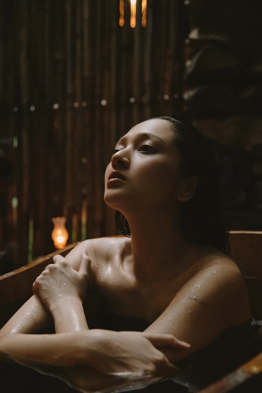 Bảo Anh trong MV "cô ấy của anh ấy". Ảnh: NSCC Bảo Anh trong MV "cô ấy của anh ấy". Ảnh: NSCC