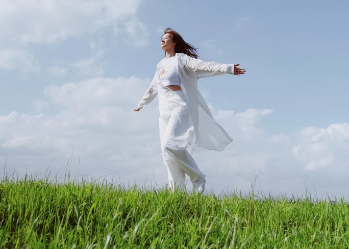 Ca sĩ Đông Nhi trong MV Ca sĩ Đông Nhi trong MV