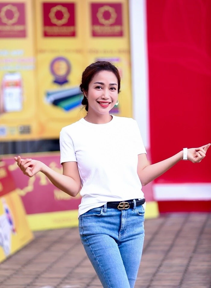 Ốc Thanh Vân tại chương trình Mái ấm gia đình Việt Ốc Thanh Vân tại chương trình Mái ấm gia đình Việt
