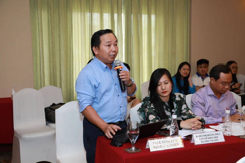 Các đại biểu nêu ý kiến tại hội thảo Các đại biểu nêu ý kiến tại hội thảo