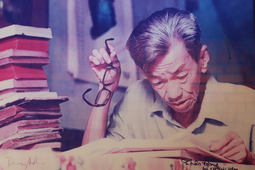 Nhà văn Sơn Nam (1926-2008). Ảnh: GĐCC Nhà văn Sơn Nam (1926-2008). Ảnh: GĐCC