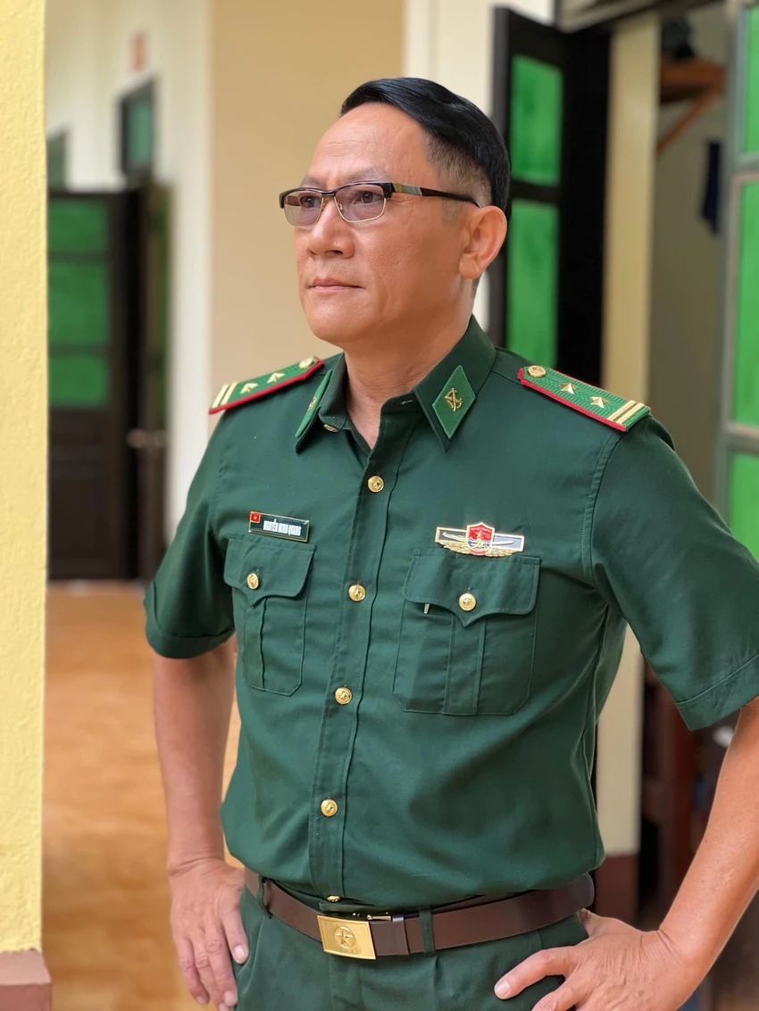 Tạo hình của NSƯT Hoàng Hải trong "Cuộc chiến không giới tuyến". Ảnh: NSCC Tạo hình của NSƯT Hoàng Hải trong "Cuộc chiến không giới tuyến". Ảnh: NSCC