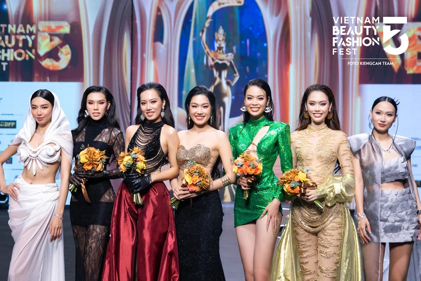 Top 5 đề cử Người đẹp thời trang được công bố. Top 5 đề cử Người đẹp thời trang được công bố.