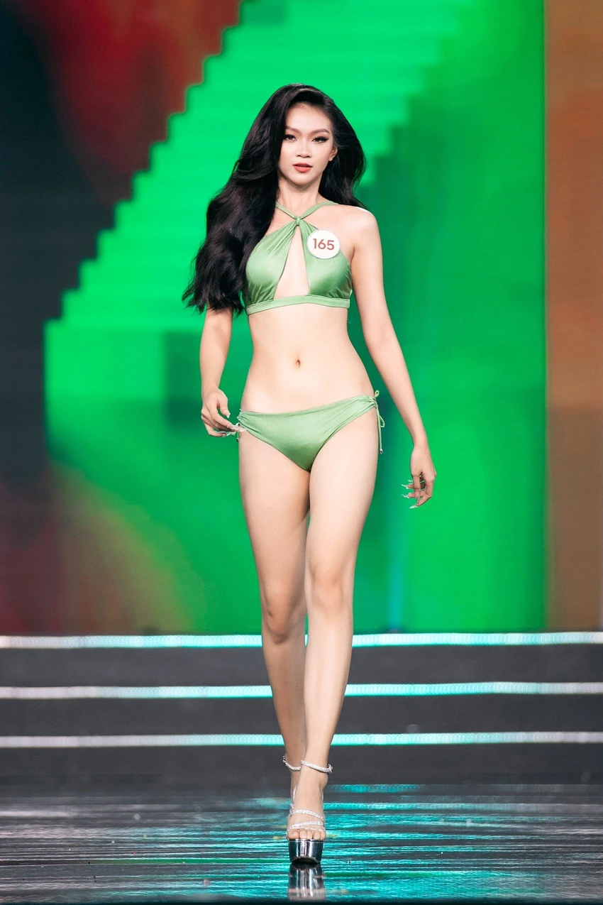 Nguyễn Trúc Phương (SBD 165) Nguyễn Trúc Phương (SBD 165)
