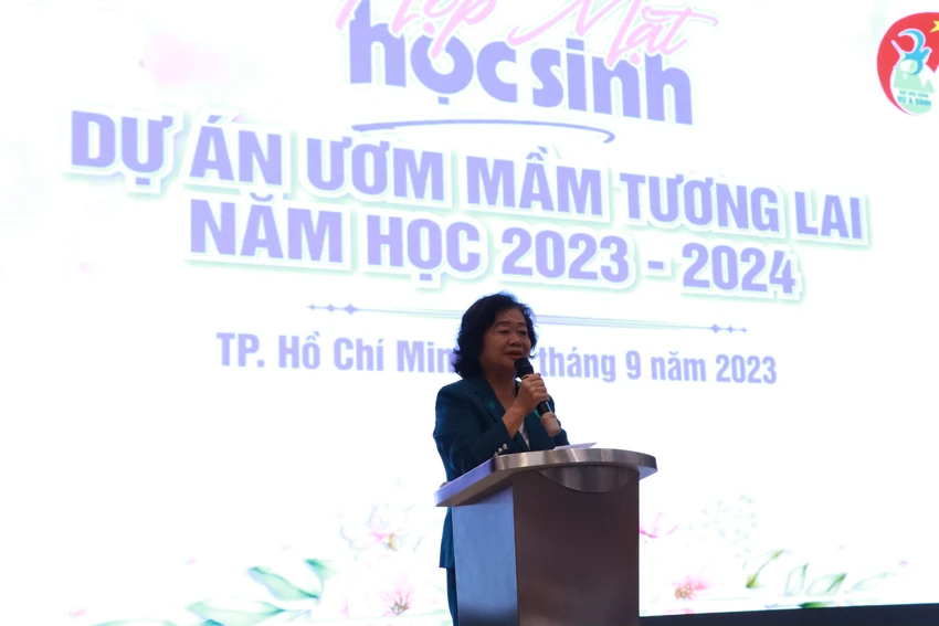truong-my-hoa.JPG