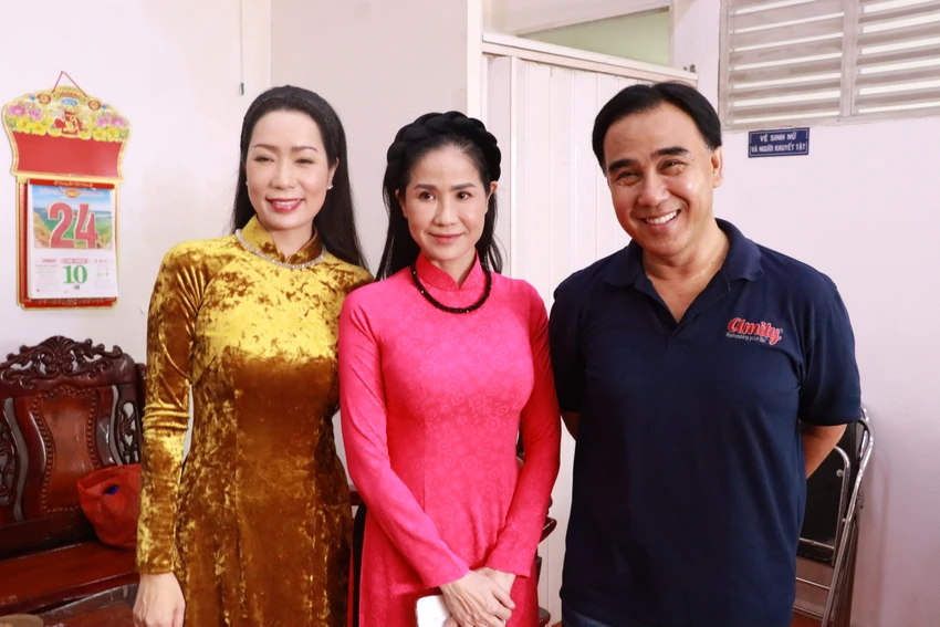 trinh-kim-chi-quyen-linh.JPG