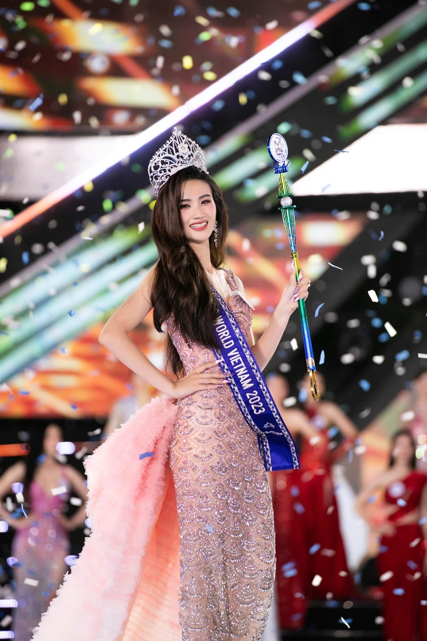 huynh-tran-y-nhi1.jpg