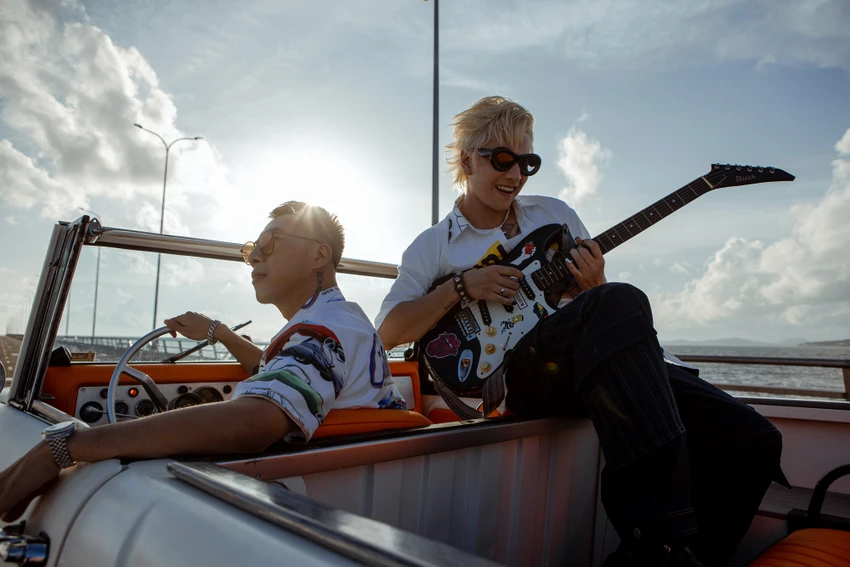 lou-hoang-onlyC.jpg