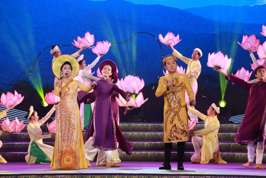 tieng-vong-mien-trung.JPG