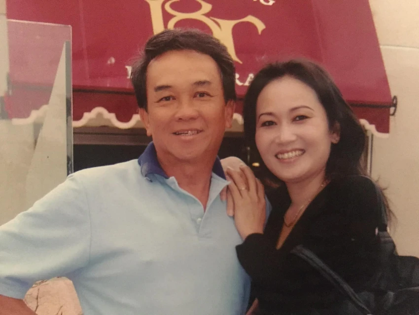 nghe-si-huong-huyen1.jpg
