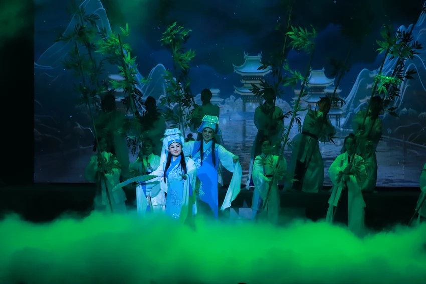 luong-son-ba-chuc-anh-dai.JPG