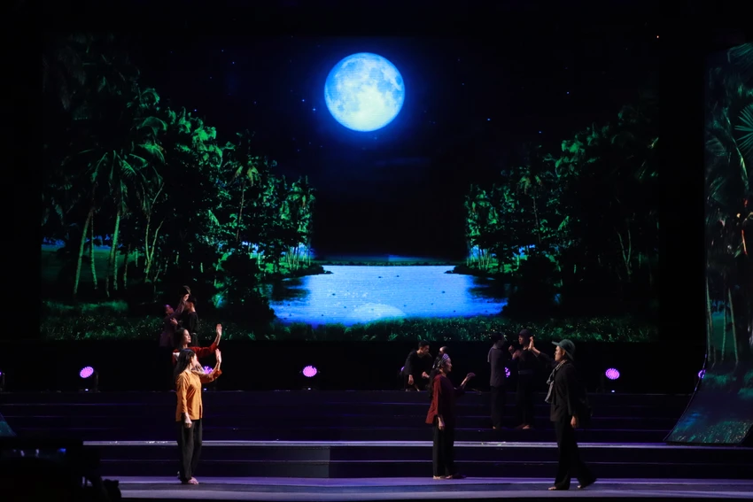 chuong-trinh-nghe-thuat3.JPG