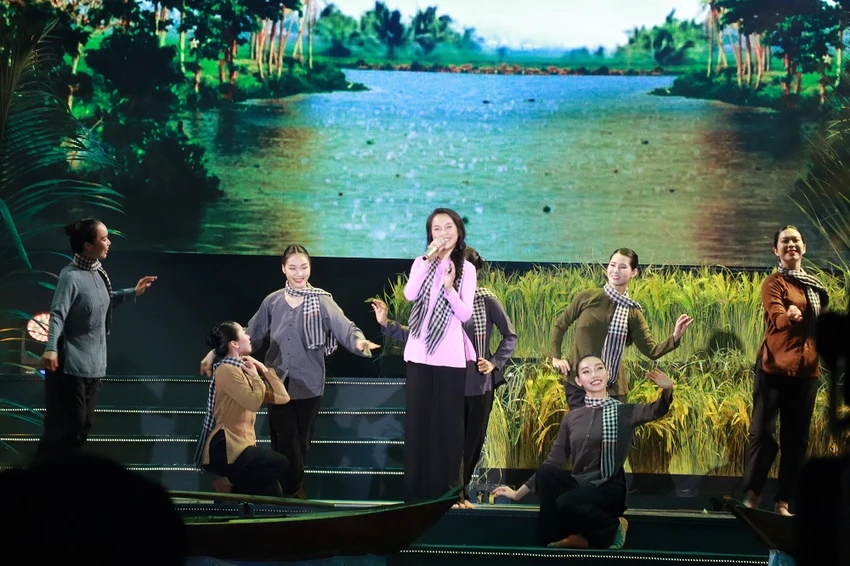 chuong-trinh-nghe-thuat5.JPG