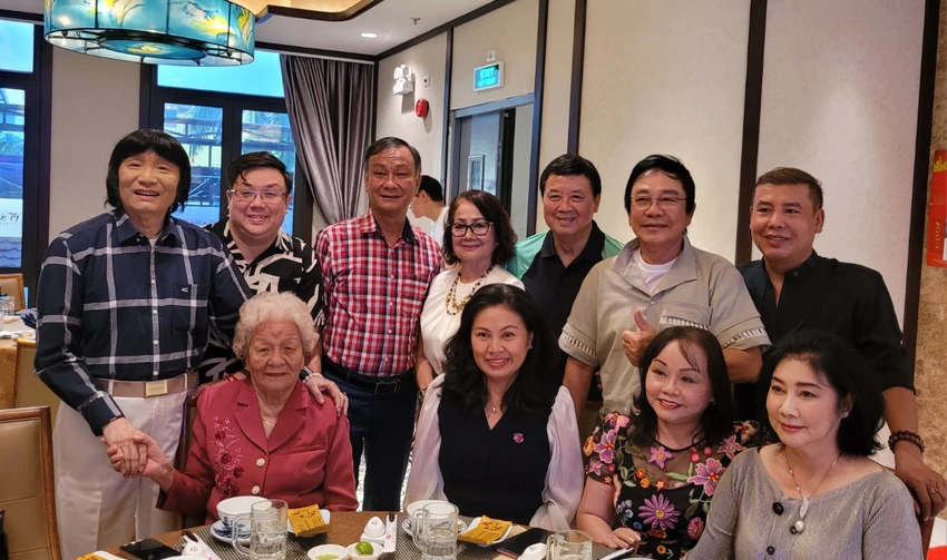 dem-huyen-thoai2.jpg