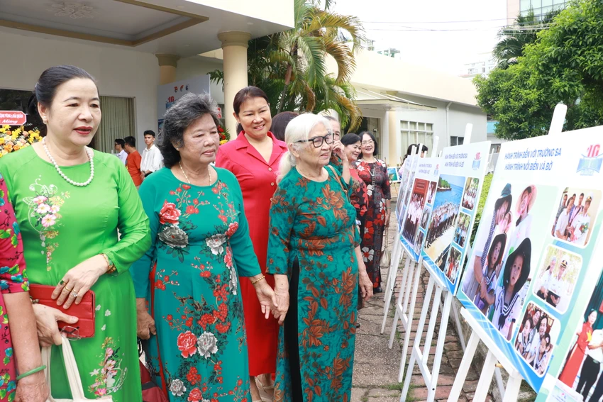 vi-hoang-sa-truong-sa-than-yeu8.JPG
