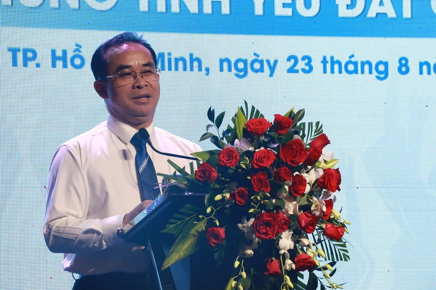 tiep-suc-den-truong-quang-nam-da-nang1.JPG