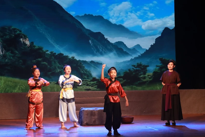 cai-luong-tuong-co5.JPG