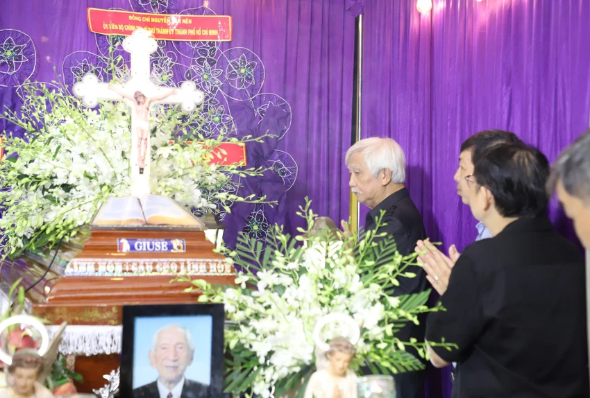 nguyen-dinh-dau14.jpg