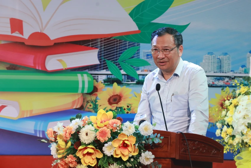 tuan-le-huong-ung-hoc-tap-suot-doi1.JPG