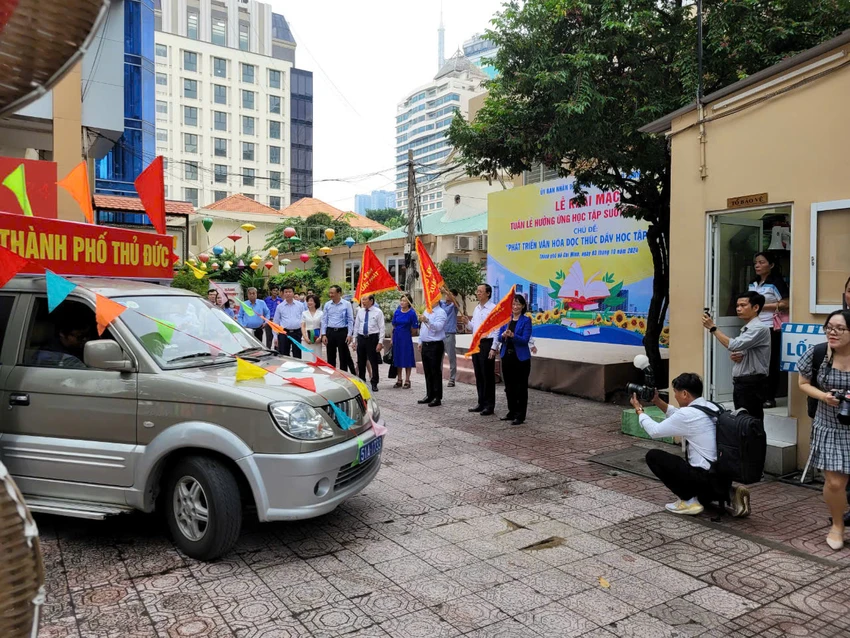 tuan-le-huong-ung-hoc-tap-suot-doi11.jpg
