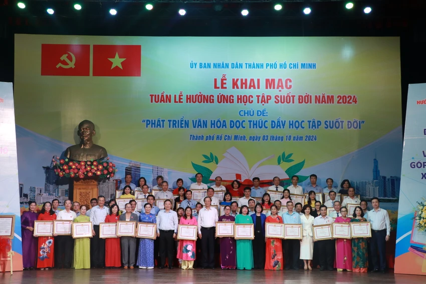 tuan-le-huong-ung-hoc-tap-suot-doi7.JPG