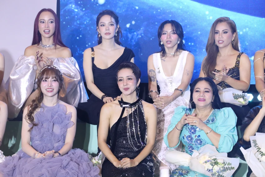 Chị đẹp đạp gió