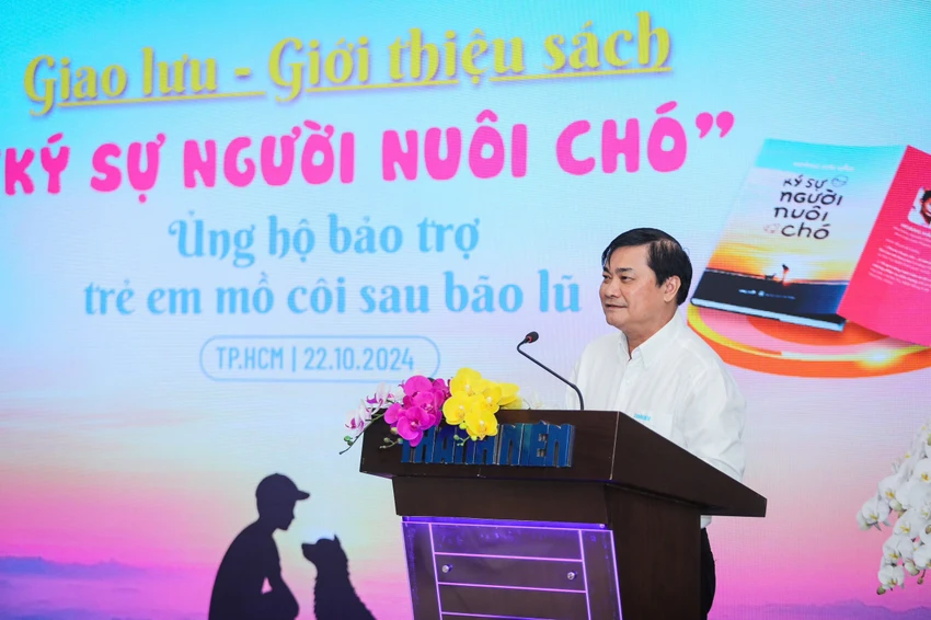 ky-su-nguoi-nuoi-cho.JPG