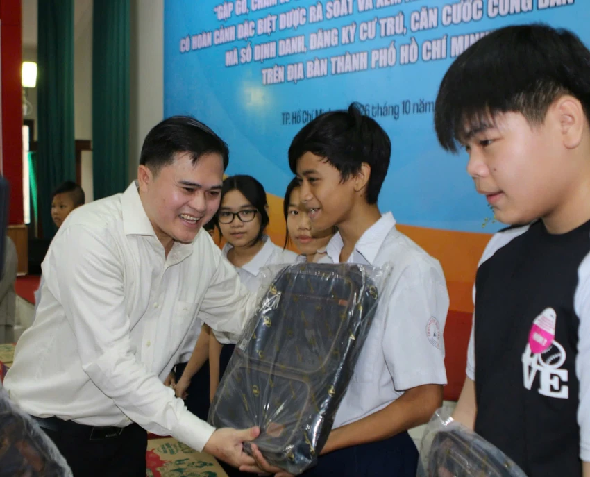 tre-em-co-hoan-canh-kho-khan5.jpeg