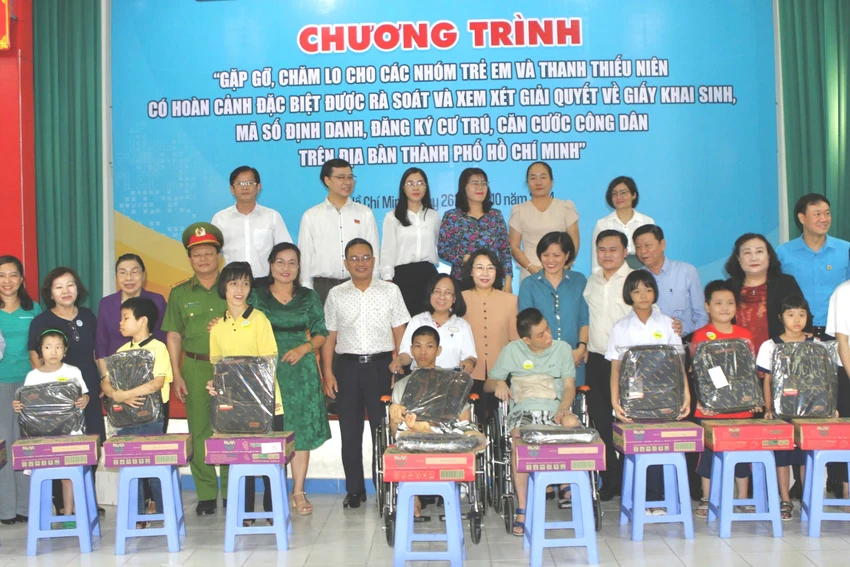 tre-em-co-hoan-canh-kho-khan6.jpeg