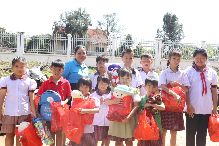 Trao học bổng