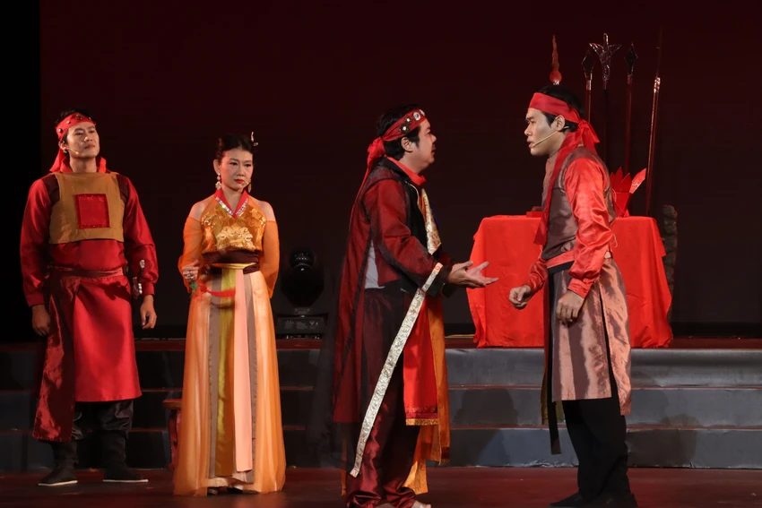 lien-hoan-san-khau8.JPG