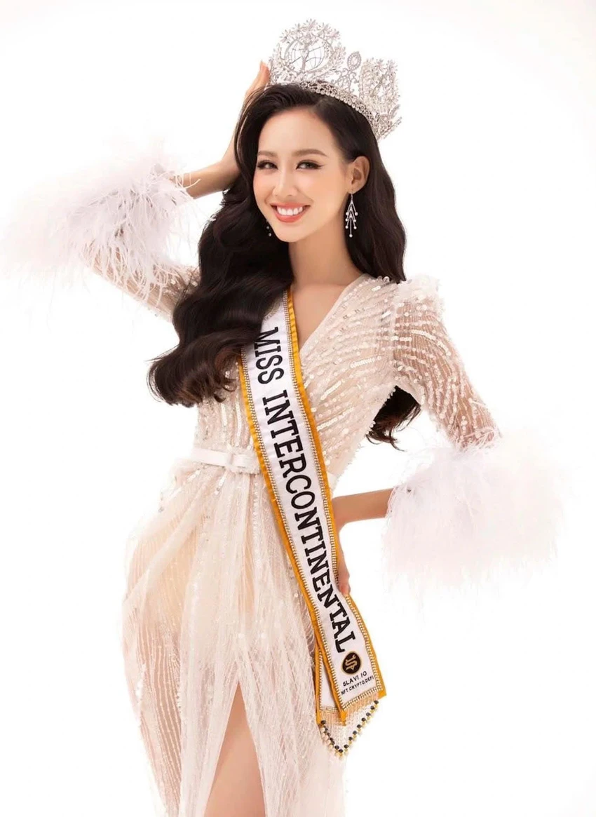 hoa-hau-bao-ngoc.jpg