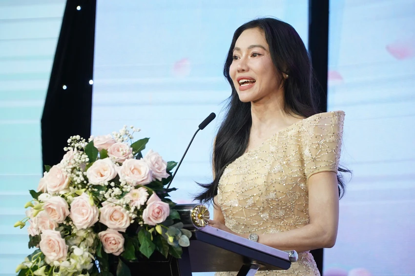 hoa-hau-thanh-thuy10.jpg