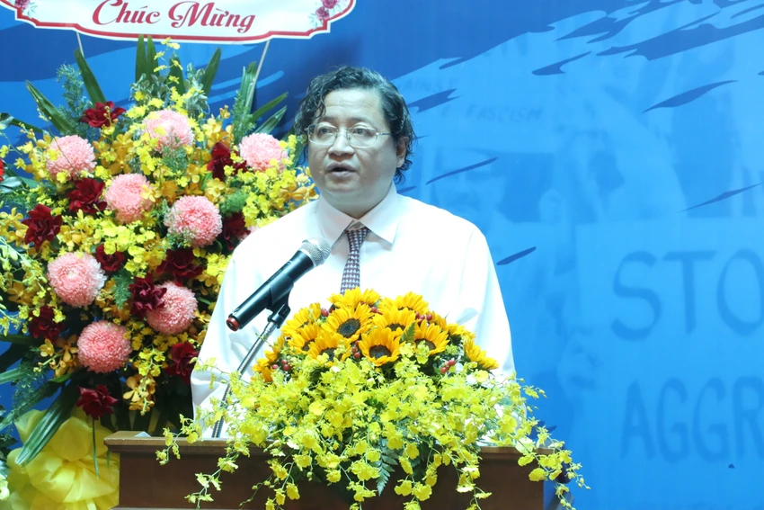 cau-chuyen-tu-nhung-huy-hieu-phan-chien1.JPG