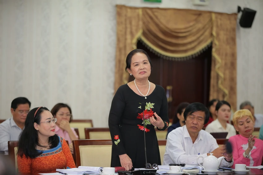lý luận phê bình