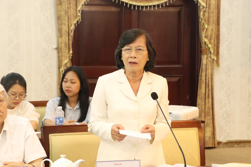 ly-luan-phe-binh4.JPG