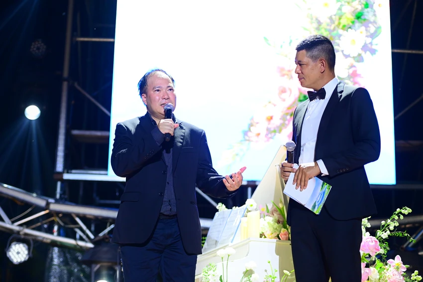 nhac-si-viet-anh12.JPG